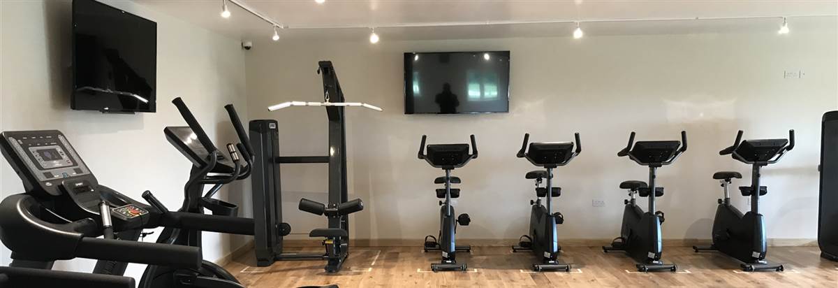 FITNESS SUITE 1